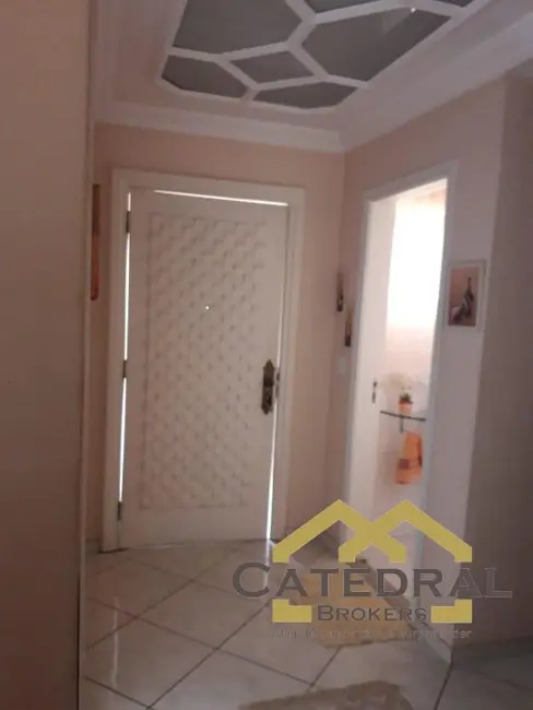 Chácara com 4 quartos à venda, 200m2 em Caxambu, Jundiai - SP - imagem 5 Foto 5 de Chácara com 4 quartos à venda, 200m2 em Caxambu, Jundiai - SP