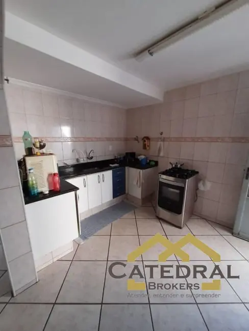 Foto 2 de Sobrado com 3 quartos à venda, 179m2 em Jundiai - SP