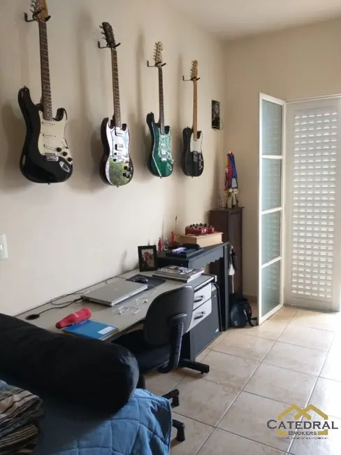 Casa com 3 quartos à venda, 169m2 em Parque Centenário, Jundiai - SP - imagem 7 Foto 7 de Casa com 3 quartos à venda, 169m2 em Parque Centenário, Jundiai - SP