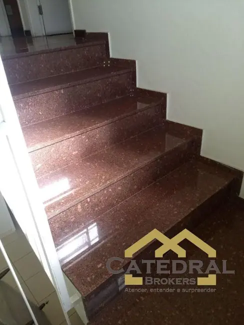 Sobrado com 3 quartos à venda, 233m2 em Retiro, Jundiai - SP - imagem 6 Foto 6 de Sobrado com 3 quartos à venda, 233m2 em Retiro, Jundiai - SP