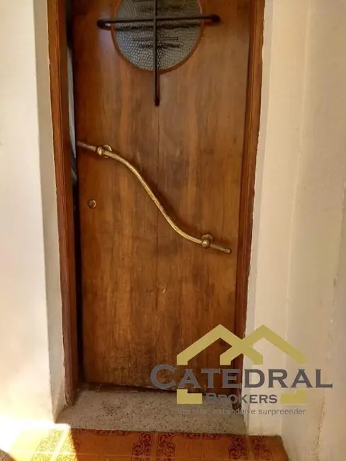 Sobrado com 3 quartos à venda e para alugar, 234m2 em Centro, Jundiai - SP - imagem 4 Foto 4 de Sobrado com 3 quartos à venda e para alugar, 234m2 em Centro, Jundiai - SP