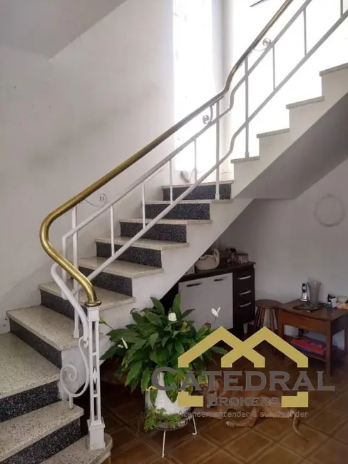 Sobrado com 3 quartos à venda e para alugar, 234m2 em Centro, Jundiai - SP - imagem 8 Foto 8 de Sobrado com 3 quartos à venda e para alugar, 234m2 em Centro, Jundiai - SP