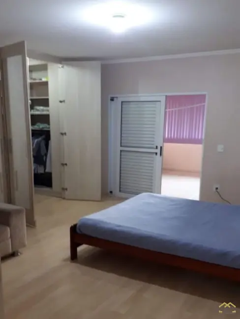 Sobrado com 3 quartos à venda, 240m2 em Colônia, Jundiai - SP - imagem 3 Foto 3 de Sobrado com 3 quartos à venda, 240m2 em Colônia, Jundiai - SP