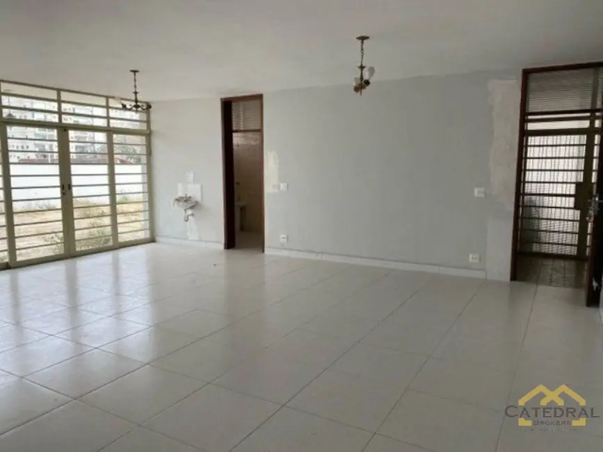 Foto 3 de Casa com 3 quartos à venda, 800m2 em Jardim Ana Maria, Jundiai - SP
