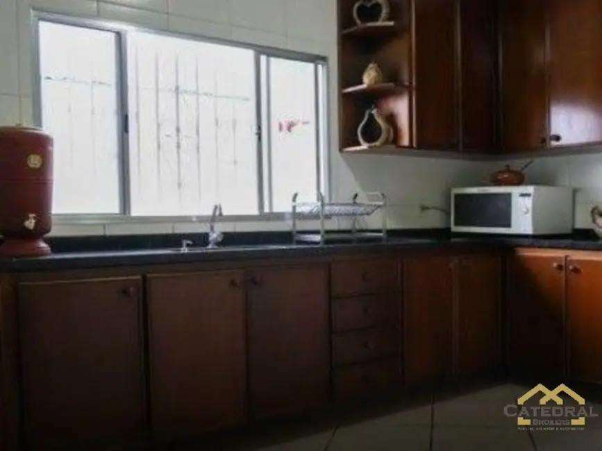 Casa com 3 quartos à venda, 327m2 em Jardim das Tulipas, Jundiai - SP - imagem 4 Foto 4 de Casa com 3 quartos à venda, 327m2 em Jardim das Tulipas, Jundiai - SP