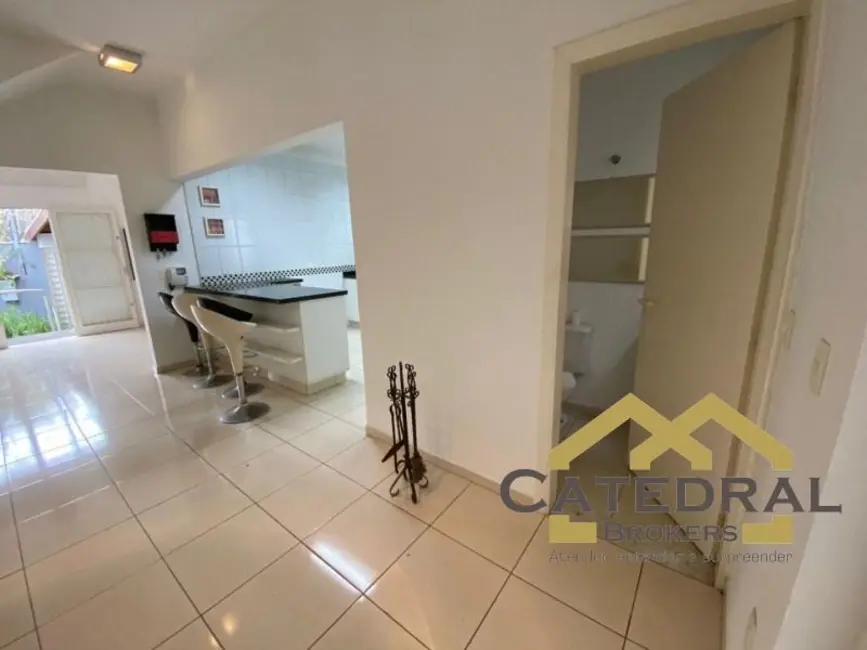 Foto 1 de Sobrado com 3 quartos à venda, 205m2 em Jundiai - SP