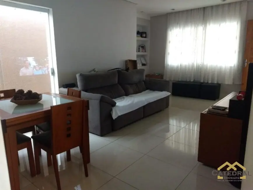 Foto 2 de Casa com 3 quartos à venda, 197m2 em Jundiai - SP