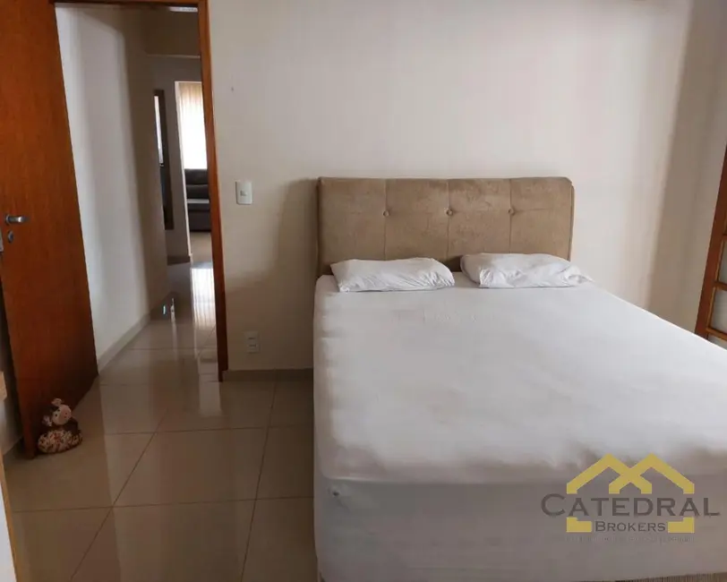 Foto 6 de Casa com 2 quartos à venda, 210m2 em Retiro, Jundiai - SP