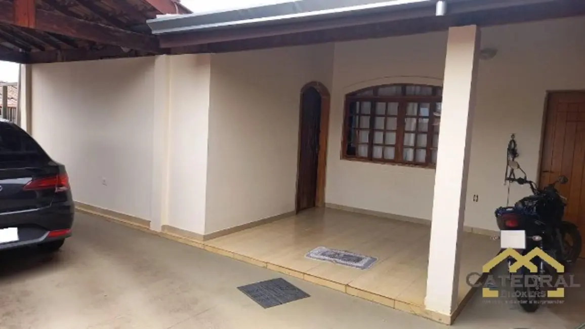 Foto 2 de Casa com 3 quartos à venda, 174m2 em Jarinu - SP