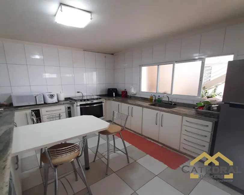 Sobrado com 3 quartos à venda, 289m2 em Vila Esperança, Jundiai - SP - imagem 4 Foto 4 de Sobrado com 3 quartos à venda, 289m2 em Vila Esperança, Jundiai - SP