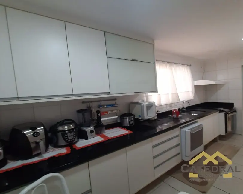 Foto 4 de Sobrado com 4 quartos à venda, 165m2 em Medeiros, Jundiai - SP