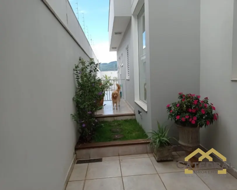 Foto 8 de Sobrado com 4 quartos à venda, 289m2 em Horto Santo Antonio, Jundiai - SP