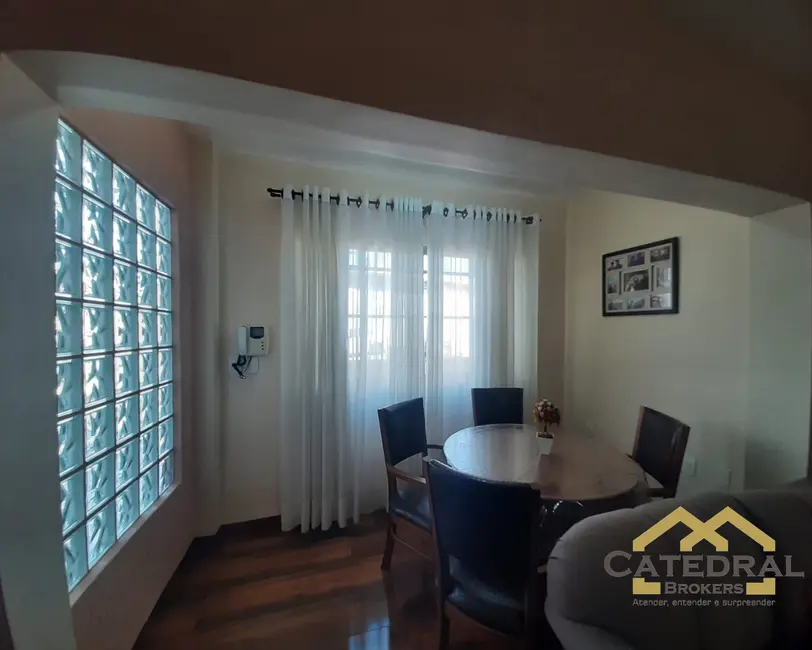 Foto 4 de Casa com 3 quartos à venda, 350m2 em Vila Rami, Jundiai - SP