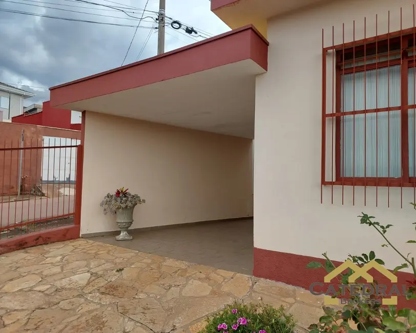 Foto 1 de Casa com 3 quartos à venda, 345m2 em Jardim Pacaembu, Jundiai - SP