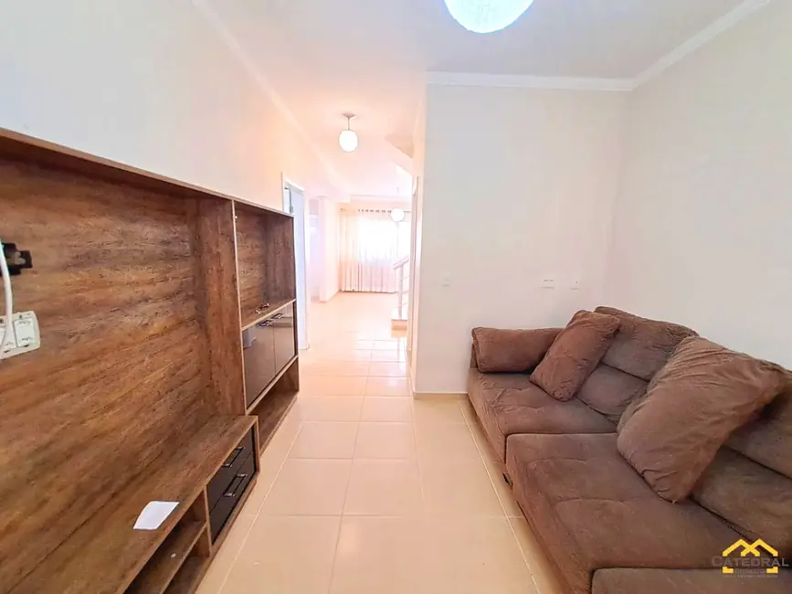 Casa de Condomínio com 3 quartos para alugar, 120m2 em Jardim Florestal, Jundiai - SP - imagem 3 Foto 3 de Casa de Condomínio com 3 quartos para alugar, 120m2 em Jardim Florestal, Jundiai - SP