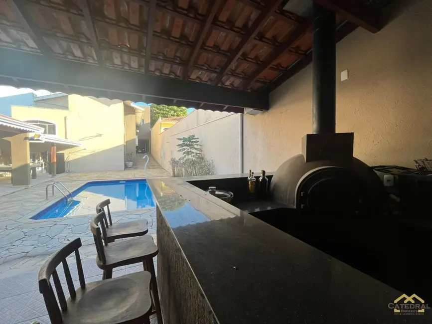 Foto 3 de Casa com 3 quartos para alugar, 281m2 em Vila Arens II, Jundiai - SP