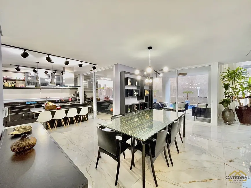 Foto 3 de Casa de Condomínio com 3 quartos à venda, 310m2 em Horto Florestal, Jundiai - SP