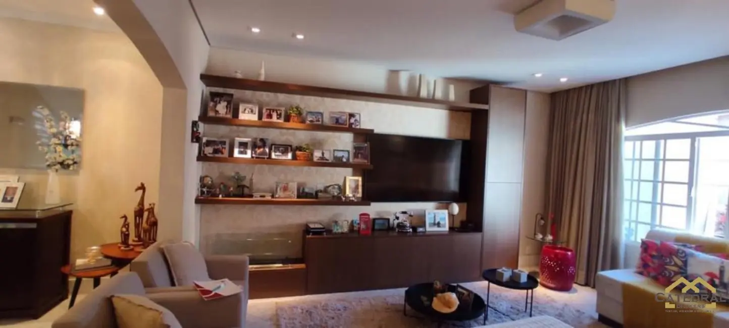 Foto 6 de Casa com 4 quartos à venda, 223m2 em Vila Comercial, Jundiai - SP