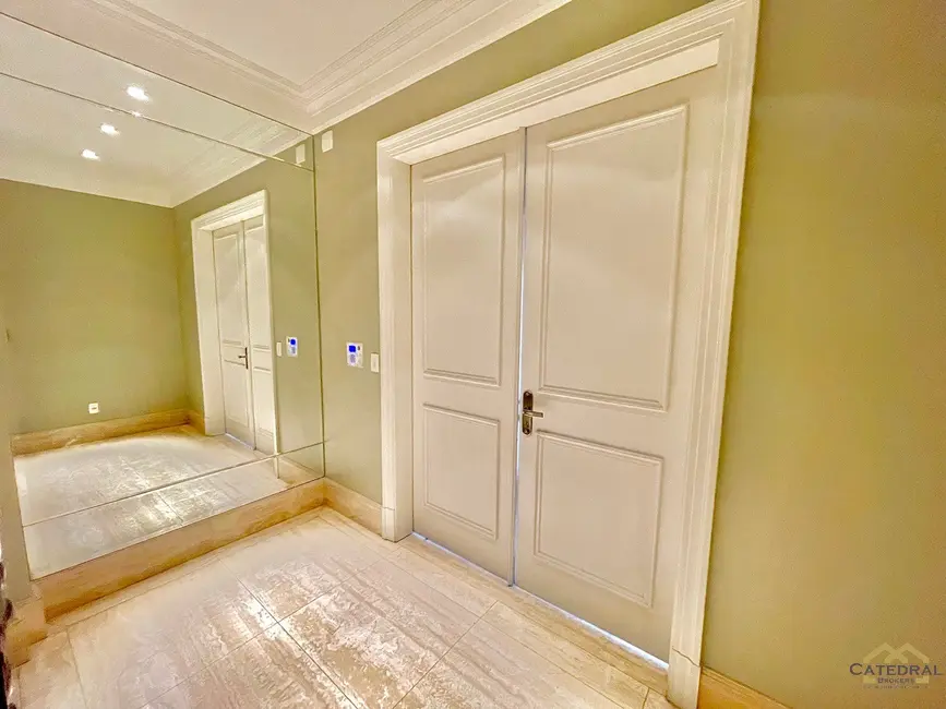 Apartamento com 5 quartos à venda, 511m2 em Jardim Europa, São Paulo - SP - imagem 4 Foto 4 de Apartamento com 5 quartos à venda, 511m2 em Jardim Europa, São Paulo - SP