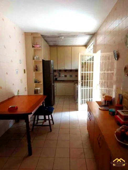 Foto 9 de Casa com 2 quartos à venda, 200m2 em Horto Florestal, Jundiai - SP