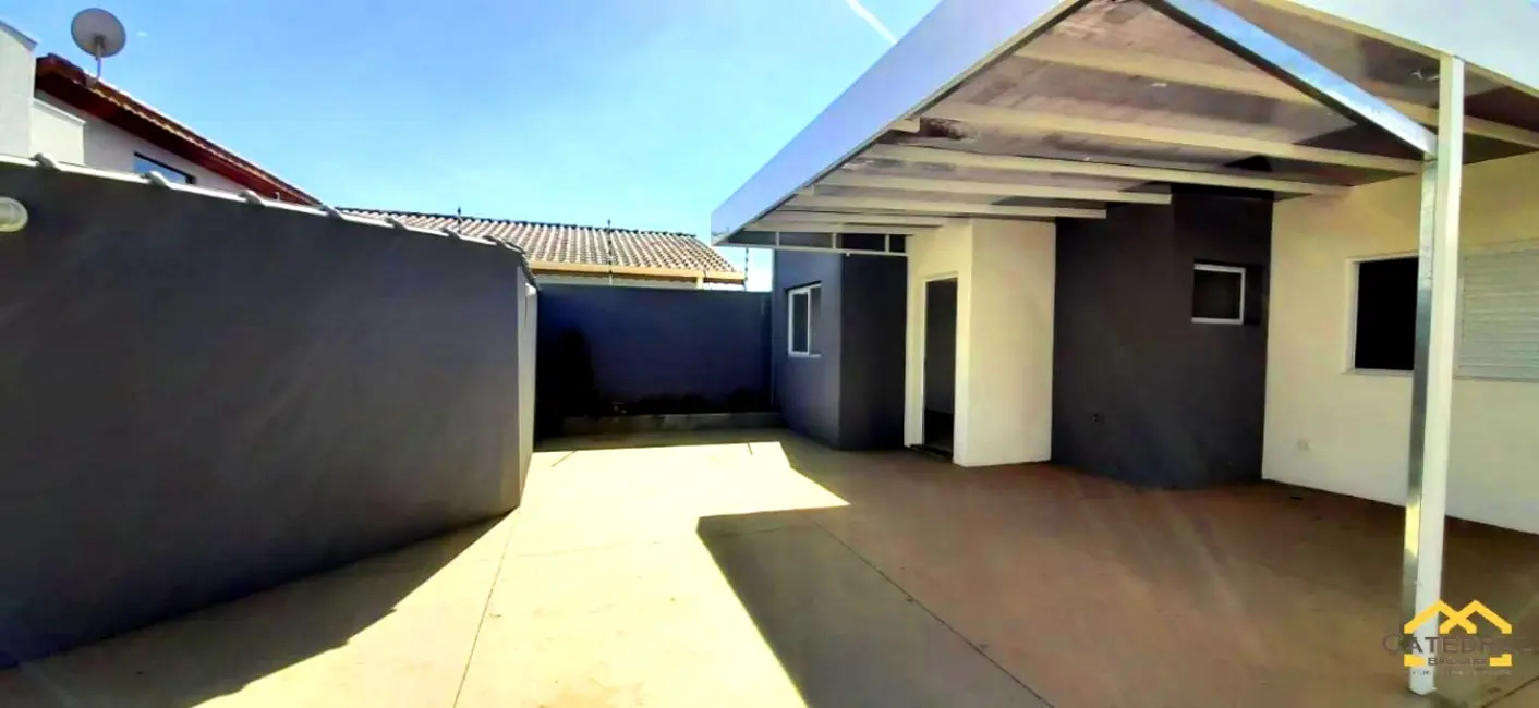 Foto 2 de Casa com 2 quartos à venda, 94m2 em  - SP