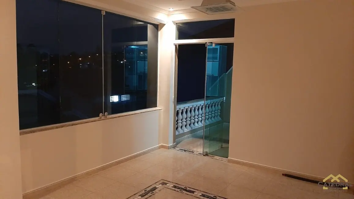 Foto 7 de Sobrado com 3 quartos à venda, 243m2 em Parque Cidade Jardim, Jundiai - SP