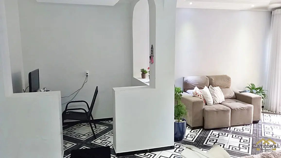 Casa com 4 quartos à venda, 193m2 em Vila Vianelo, Jundiai - SP - imagem 2 Foto 2 de Casa com 4 quartos à venda, 193m2 em Vila Vianelo, Jundiai - SP