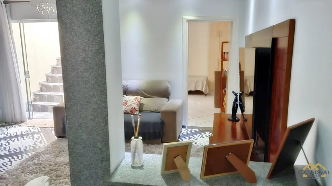 Casa com 4 quartos à venda, 193m2 em Vila Vianelo, Jundiai - SP - imagem 5 Foto 5 de Casa com 4 quartos à venda, 193m2 em Vila Vianelo, Jundiai - SP