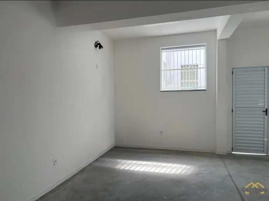 Sala Comercial para alugar, 135m2 em Retiro, Jundiai - SP - imagem 3 Foto 3 de Sala Comercial para alugar, 135m2 em Retiro, Jundiai - SP