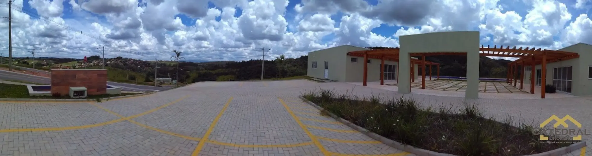 Foto 2 de Terreno / Lote à venda, 430m2 em Itatiba - SP