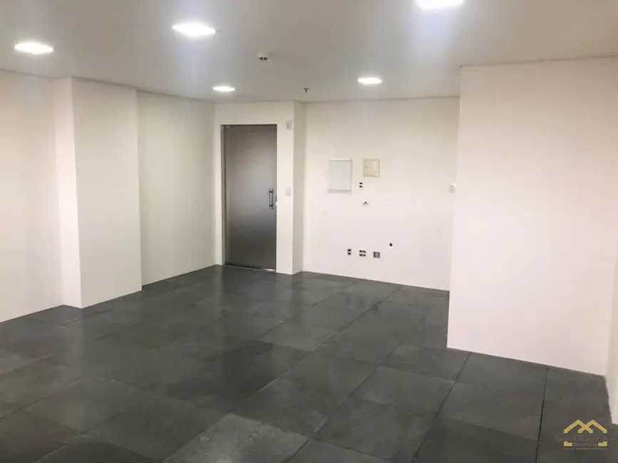 Foto 7 de Sala Comercial para alugar, 45m2 em Jardim Ana Maria, Jundiai - SP
