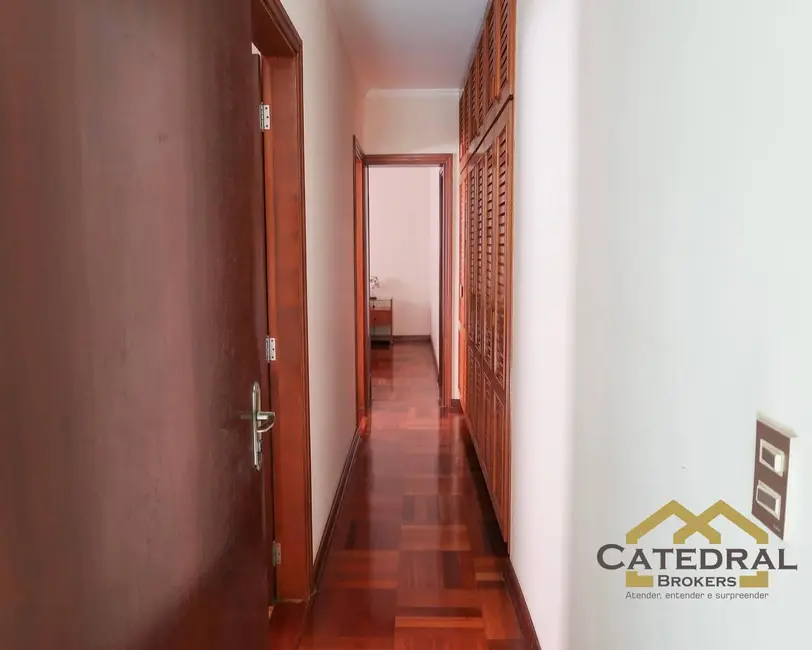 Foto 7 de Casa com 4 quartos para alugar, 232m2 em Caxambu, Jundiai - SP