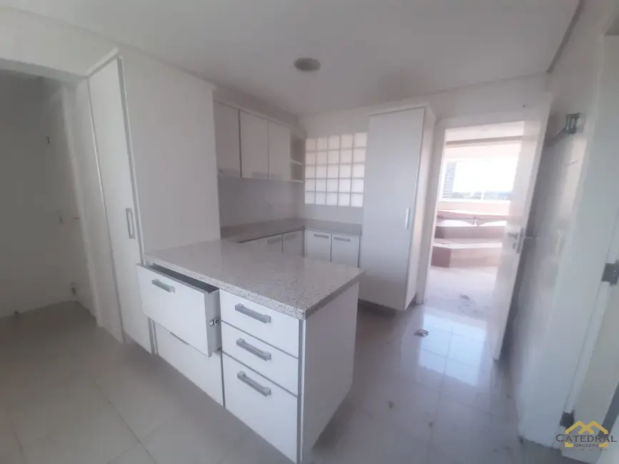 Foto 6 de Apartamento com 4 quartos para alugar, 310m2 em Centro, Jundiai - SP