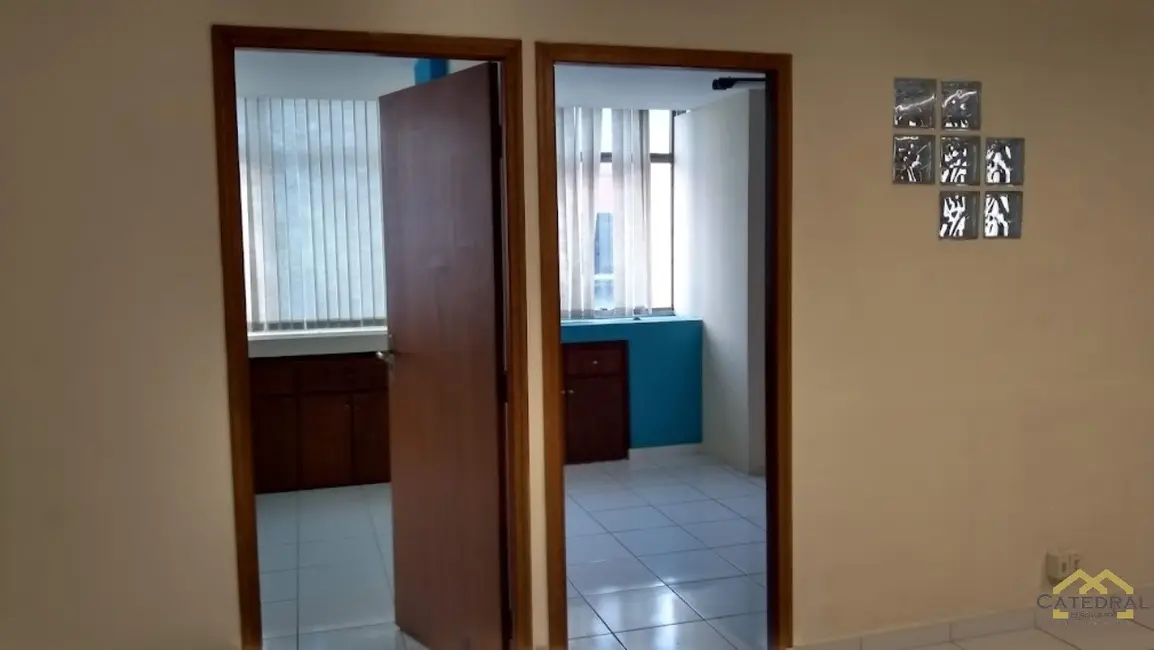 Sala Comercial para alugar, 110m2 em Centro, Jundiai - SP - imagem 3 Foto 3 de Sala Comercial para alugar, 110m2 em Centro, Jundiai - SP