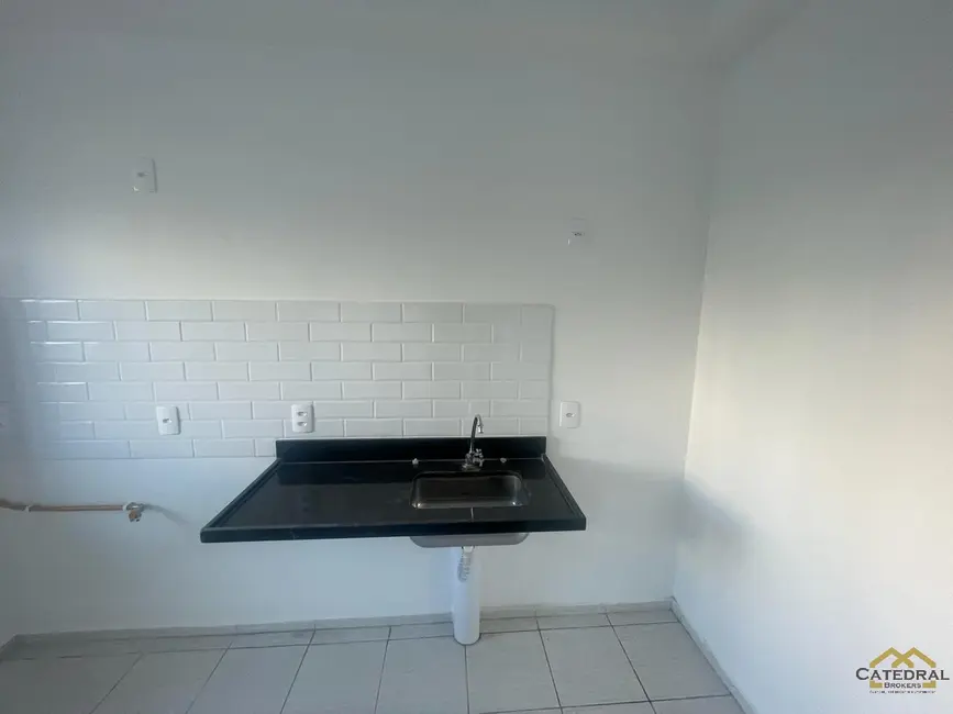 Foto 4 de Apartamento com 2 quartos para alugar, 44m2 em Ponte de São João, Jundiai - SP