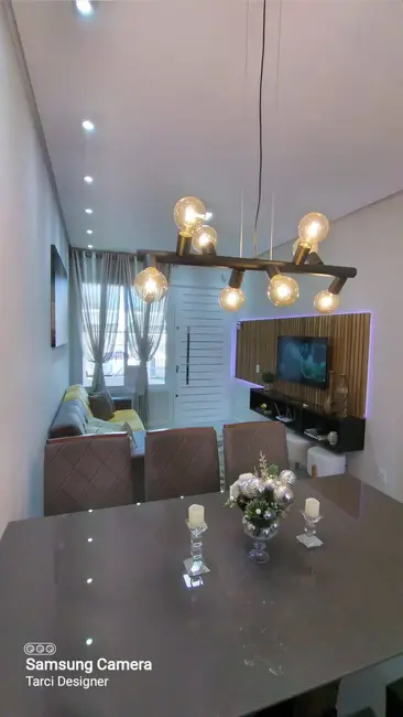 Casa com 2 quartos à venda, 87m2 em Capao Da Canoa - RS - imagem 3 Foto 3 de Casa com 2 quartos à venda, 87m2 em Capao Da Canoa - RS