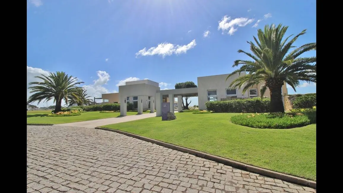 Foto 3 de Terreno / Lote à venda, 483m2 em Capao Da Canoa - RS