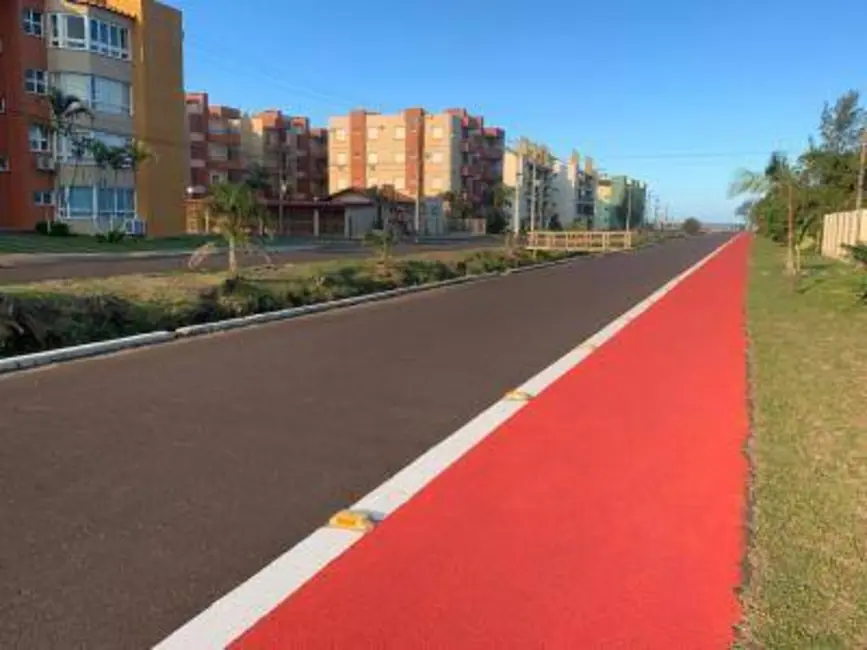 Foto 2 de Terreno / Lote à venda, 300m2 em Capao Da Canoa - RS