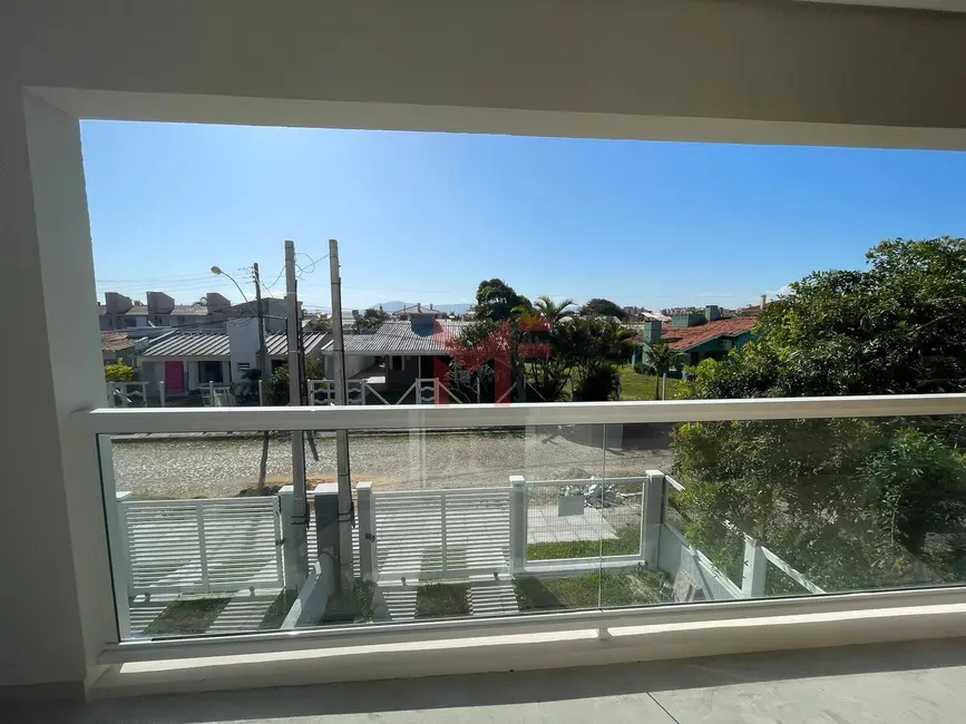Sobrado com 3 quartos à venda em Capao Da Canoa - RS - imagem 3 Foto 3 de Sobrado com 3 quartos à venda em Capao Da Canoa - RS