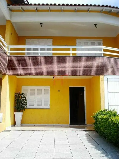 Foto 1 de Casa com 3 quartos à venda em Capao Da Canoa - RS