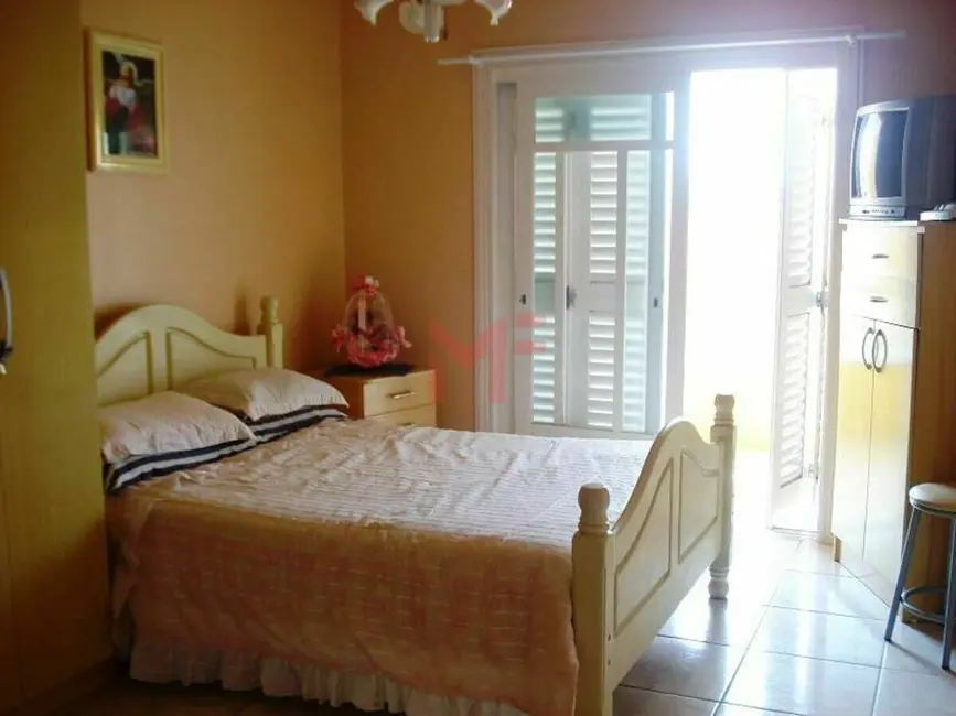 Casa com 3 quartos à venda em Capao Da Canoa - RS - imagem 9 Foto 9 de Casa com 3 quartos à venda em Capao Da Canoa - RS