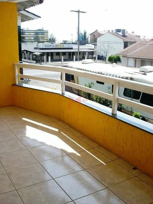 Casa com 3 quartos à venda em Capao Da Canoa - RS - imagem 6 Foto 6 de Casa com 3 quartos à venda em Capao Da Canoa - RS