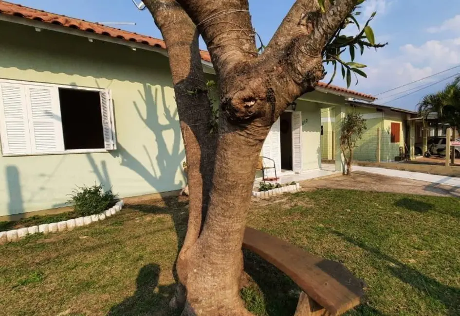 Foto 3 de Casa com 2 quartos à venda, 98m2 em Capao Da Canoa - RS