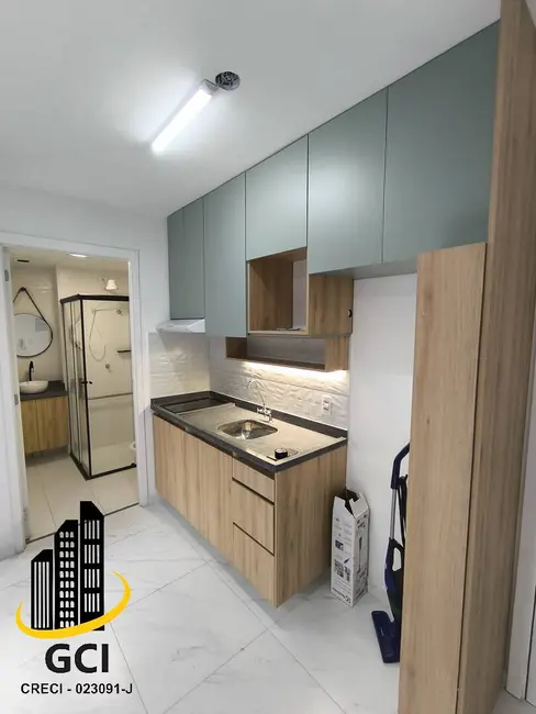 Foto 3 de Apartamento com 1 quarto para alugar, 28m2 em Barra Funda, São Paulo - SP