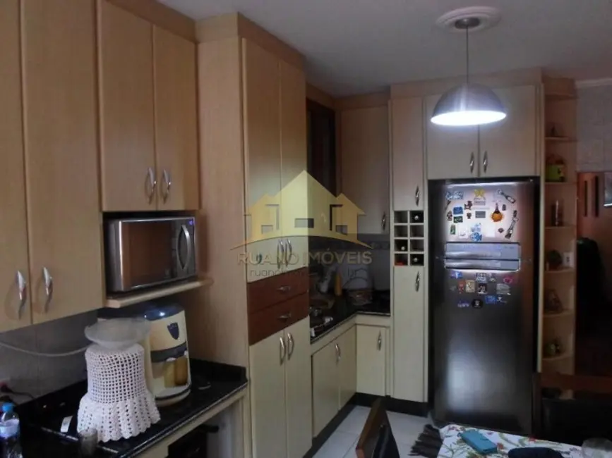 Sobrado com 3 quartos à venda, 187m2 em Cidade Líder, São Paulo - SP - imagem 9 Foto 9 de Sobrado com 3 quartos à venda, 187m2 em Cidade Líder, São Paulo - SP