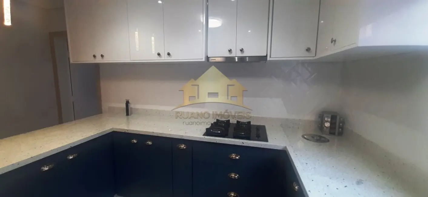 Sobrado com 3 quartos à venda, 213m2 em Vila Nhocune, São Paulo - SP - imagem 9 Foto 9 de Sobrado com 3 quartos à venda, 213m2 em Vila Nhocune, São Paulo - SP