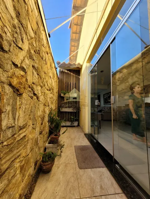 Foto 3 de Sobrado com 3 quartos à venda, 254m2 em Jardim Nossa Senhora do Carmo, São Paulo - SP