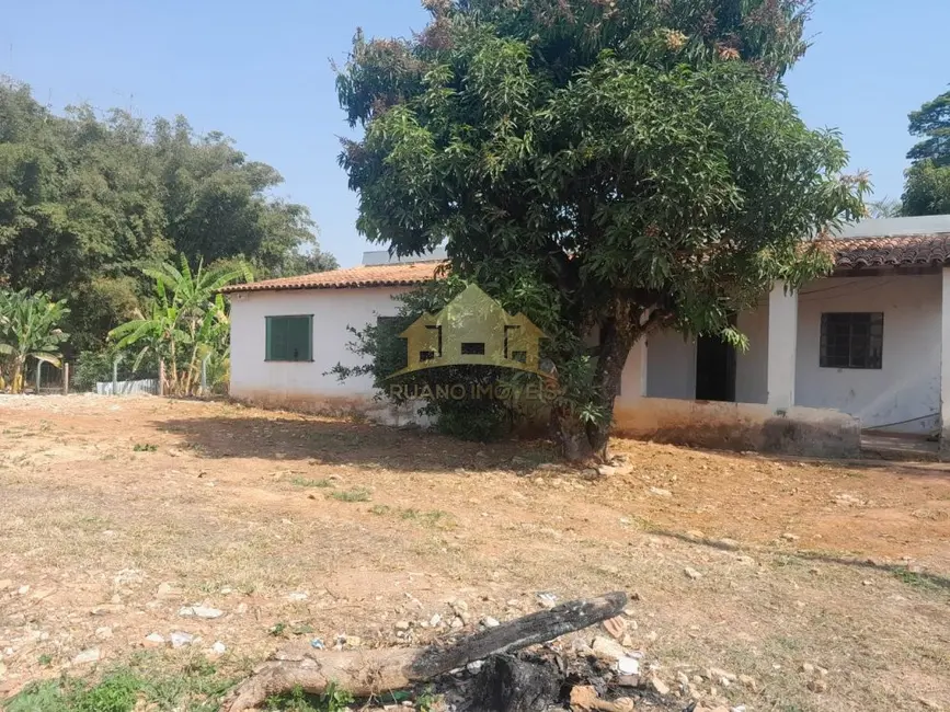 Foto 1 de Terreno / Lote à venda, 1000m2 em Aracoiaba Da Serra - SP