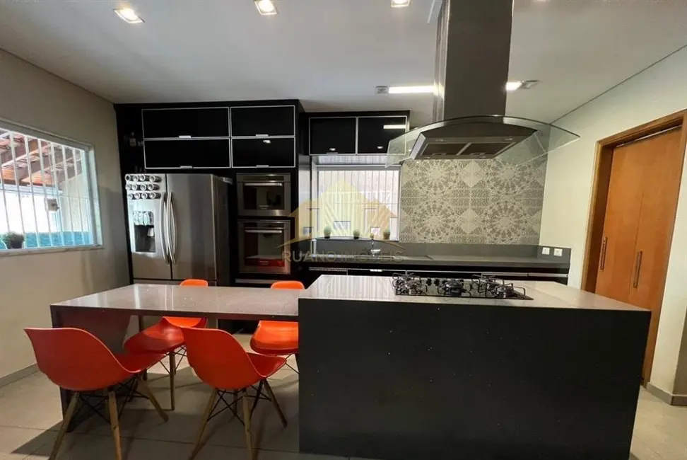 Sobrado com 3 quartos à venda, 272m2 em Vila Carrão, São Paulo - SP - imagem 3 Foto 3 de Sobrado com 3 quartos à venda, 272m2 em Vila Carrão, São Paulo - SP