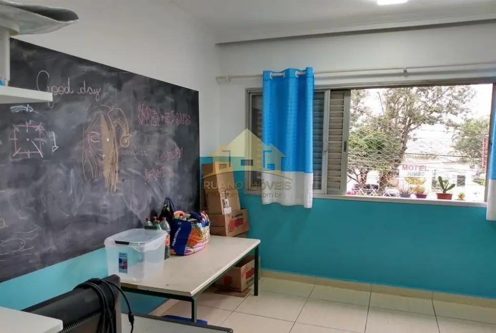 Foto 3 de Sobrado com 4 quartos à venda, 300m2 em Parque Tomas Saraiva, São Paulo - SP